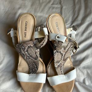 Gianni bini wedges snake print sandals metal strap detail size 8 loved